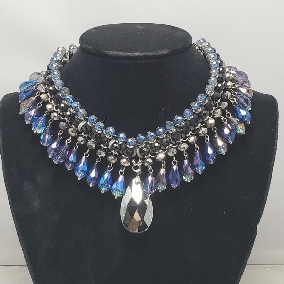 Ali Khan glamour collar statement necklace in faceted marquis crystals - Picture 1 of 7
